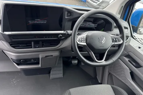 MF26ERZ Volkswagen Transporter SWB 150PS AUTO Thumbnail #13