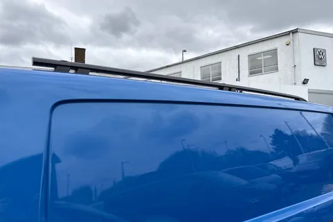 CX75HYV Volkswagen Transporter 2.0 TDI 110 Commerce Pro Van Thumbnail #39