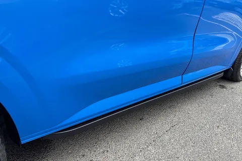 CX75HYV Volkswagen Transporter 2.0 TDI 110 Commerce Pro Van Thumbnail #40