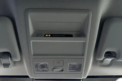 MF26ERZ Volkswagen Transporter SWB 150PS AUTO Thumbnail #35