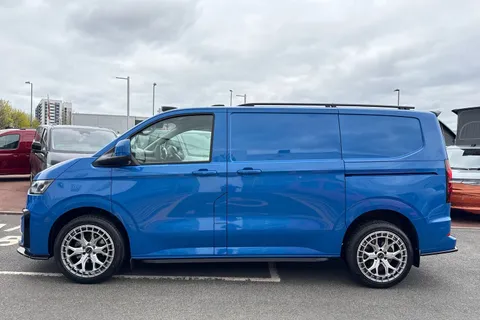 CX75HYV Volkswagen Transporter 2.0 TDI 110 Commerce Pro Van Thumbnail #45