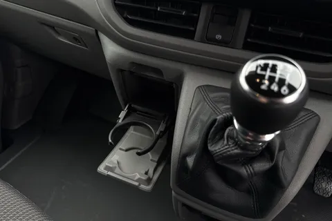 CX75HYV Volkswagen Transporter 2.0 TDI 110 Commerce Pro Van Thumbnail #56