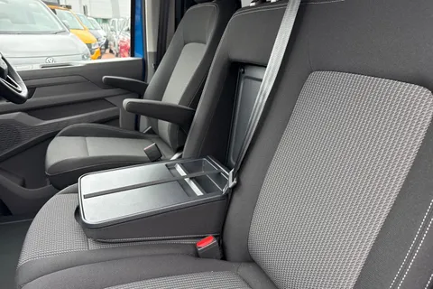 CX75HYV Volkswagen Transporter 2.0 TDI 110 Commerce Pro Van Thumbnail #57