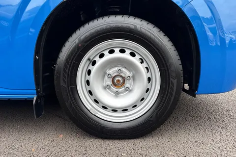 MF26ERU Volkswagen Transporter SWB 150PS AUTO Thumbnail #7