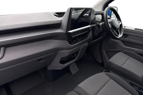 MF26ERU Volkswagen Transporter SWB 150PS AUTO Thumbnail #9