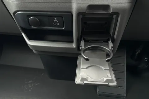 MF26ERU Volkswagen Transporter SWB 150PS AUTO Thumbnail #20