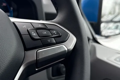 MF26ERU Volkswagen Transporter SWB 150PS AUTO Thumbnail #38