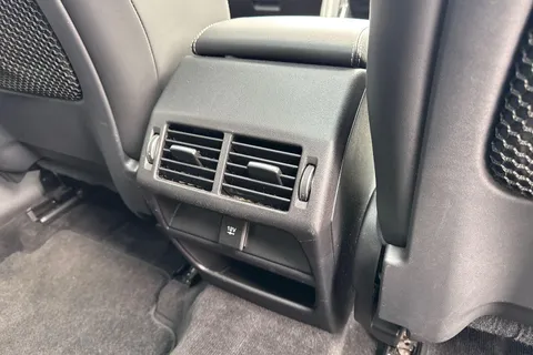 OW19GWM Jaguar E-Pace 2.0 D180 R-Dynamic HSE Auto AWD Euro 6 (s/s) 5dr Thumbnail #33