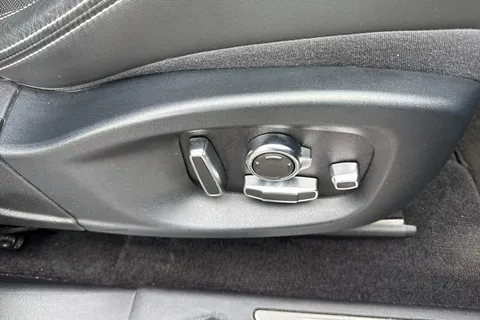 OW19GWM Jaguar E-Pace 2.0 D180 R-Dynamic HSE Auto AWD Euro 6 (s/s) 5dr Thumbnail #35