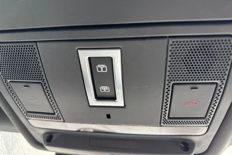 OW19GWM Jaguar E-Pace 2.0 D180 R-Dynamic HSE Auto AWD Euro 6 (s/s) 5dr Thumbnail #42