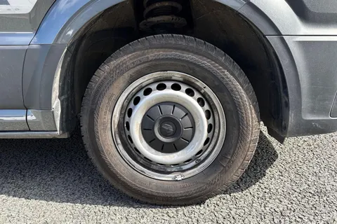 CX74ZXR Volkswagen Crafter 2.0 TDI 140PS Commerce High Roof Van Thumbnail #6