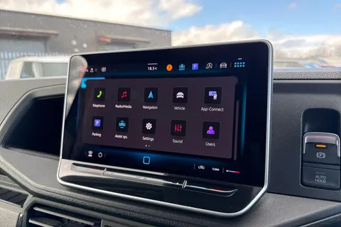 CX74ZXR Volkswagen Crafter 2.0 TDI 140PS Commerce High Roof Van Thumbnail #11