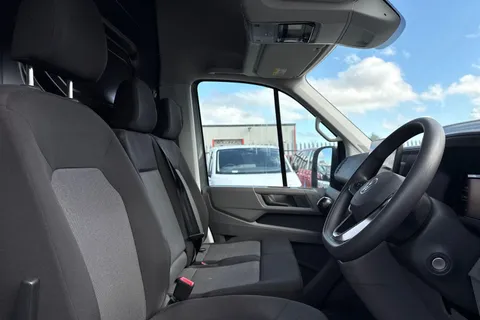 CX74ZXR Volkswagen Crafter 2.0 TDI 140PS Commerce High Roof Van Thumbnail #20