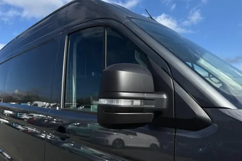 CX74ZXR Volkswagen Crafter 2.0 TDI 140PS Commerce High Roof Van Thumbnail #27