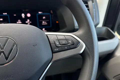 CX74ZXR Volkswagen Crafter 2.0 TDI 140PS Commerce High Roof Van Thumbnail #40