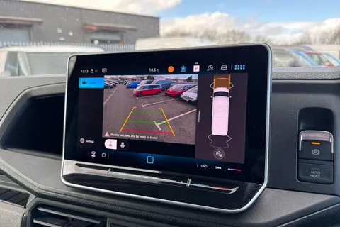 CX74ZXR Volkswagen Crafter 2.0 TDI 140PS Commerce High Roof Van Thumbnail #47