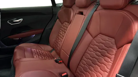 BD72YBG Audi e-tron GT 93.4kWh Auto quattro 4dr Thumbnail #10