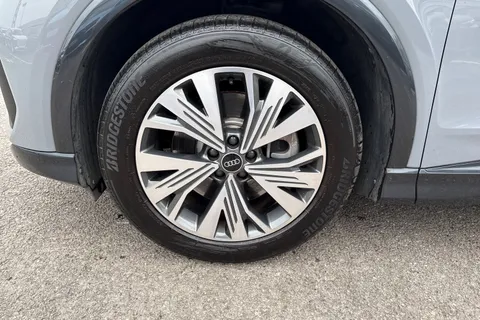 12 of 54 for Audi Q4 e-tron Q4 Sportback (O) Sport 40 e-tron 150,00 kW