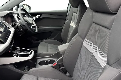 16 of 54 for Audi Q4 e-tron Q4 Sportback (O) Sport 40 e-tron 150,00 kW