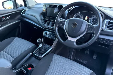 DK23ULZ Suzuki S-Cross 1.4 Boosterjet MHEV Motion Euro 6 (s/s) 5dr Thumbnail #15