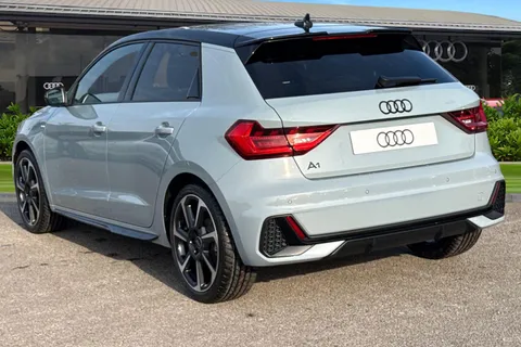 Audi A1 1.0 TFSI 30 Black Edition Sportback Euro 6 (s/s) 5dr Thumbnail #3