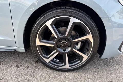 Audi A1 1.0 TFSI 30 Black Edition Sportback Euro 6 (s/s) 5dr Thumbnail #10