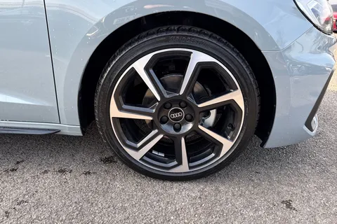 Audi A1 1.0 TFSI 30 Black Edition Sportback Euro 6 (s/s) 5dr Thumbnail #11