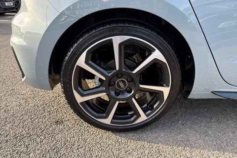 Audi A1 1.0 TFSI 30 Black Edition Sportback Euro 6 (s/s) 5dr Thumbnail #12