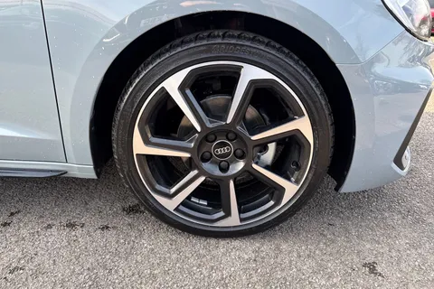 Audi A1 1.0 TFSI 30 Black Edition Sportback Euro 6 (s/s) 5dr Thumbnail #13