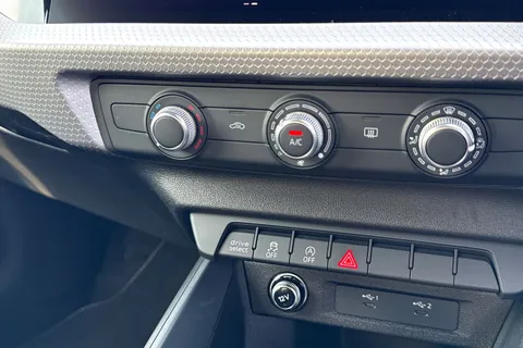 Audi A1 1.0 TFSI 30 Black Edition Sportback Euro 6 (s/s) 5dr Thumbnail #22