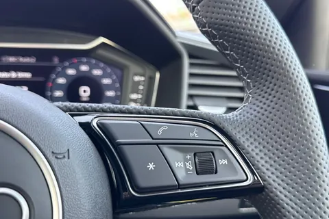 Audi A1 1.0 TFSI 30 Black Edition Sportback Euro 6 (s/s) 5dr Thumbnail #25