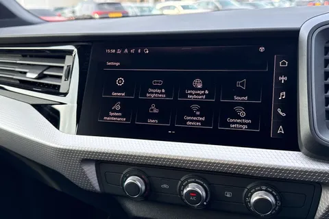 Audi A1 1.0 TFSI 30 Black Edition Sportback Euro 6 (s/s) 5dr Thumbnail #43