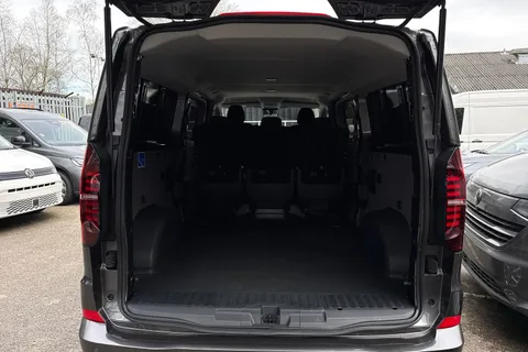 KM75WNV Volkswagen Transporter 2.0 TDI 150 Commerce Pro Kombi Van Auto Thumbnail #7