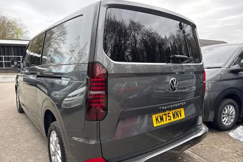 KM75WNV Volkswagen Transporter 2.0 TDI 150 Commerce Pro Kombi Van Auto Thumbnail #8