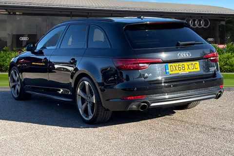 2 of 52 for Audi A4 Avant Avant Black Edition 2.0 TFSI quattro 252 PS S tronic