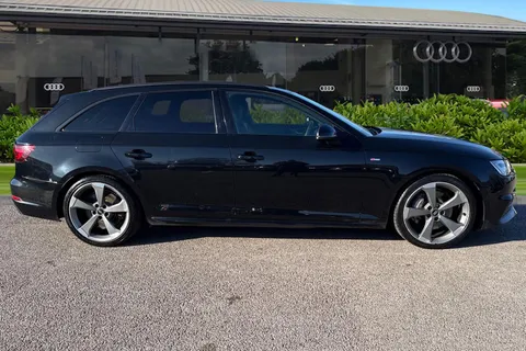 3 of 52 for Audi A4 Avant Avant Black Edition 2.0 TFSI quattro 252 PS S tronic