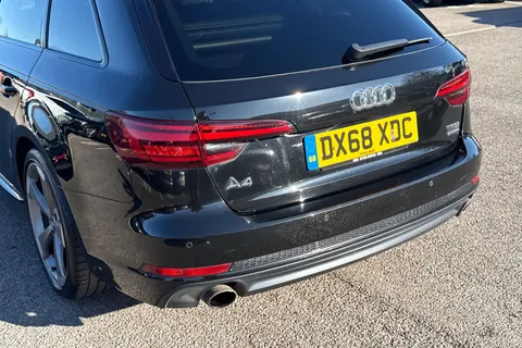 8 of 52 for Audi A4 Avant Avant Black Edition 2.0 TFSI quattro 252 PS S tronic