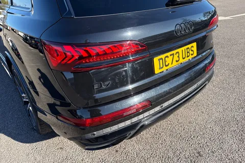 DC73UBS Audi Q7 MY23.5 Black Edition 50 TDI quattro 286 PS tiptronic Thumbnail #9