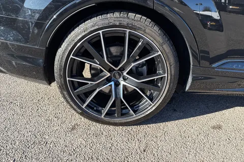 DC73UBS Audi Q7 MY23.5 Black Edition 50 TDI quattro 286 PS tiptronic Thumbnail #14