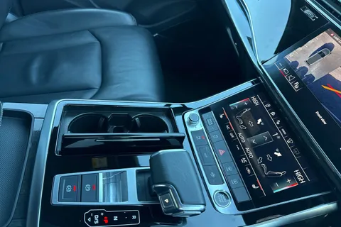 DC73UBS Audi Q7 MY23.5 Black Edition 50 TDI quattro 286 PS tiptronic Thumbnail #24