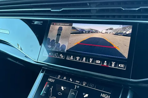 DC73UBS Audi Q7 MY23.5 Black Edition 50 TDI quattro 286 PS tiptronic Thumbnail #33