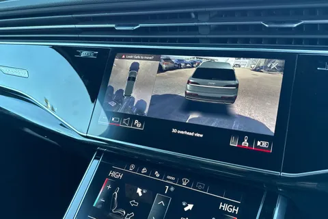 DC73UBS Audi Q7 MY23.5 Black Edition 50 TDI quattro 286 PS tiptronic Thumbnail #34