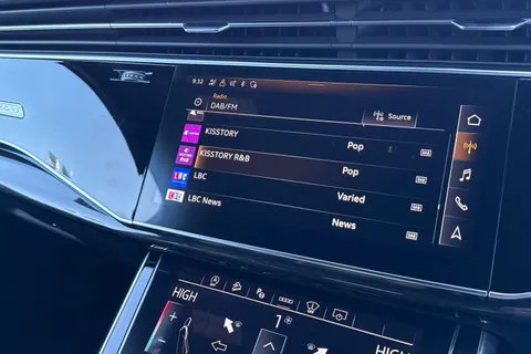 DC73UBS Audi Q7 MY23.5 Black Edition 50 TDI quattro 286 PS tiptronic Thumbnail #37