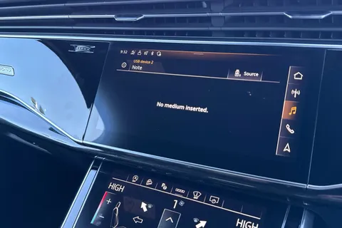 DC73UBS Audi Q7 MY23.5 Black Edition 50 TDI quattro 286 PS tiptronic Thumbnail #39