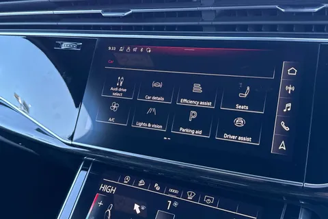 DC73UBS Audi Q7 MY23.5 Black Edition 50 TDI quattro 286 PS tiptronic Thumbnail #45