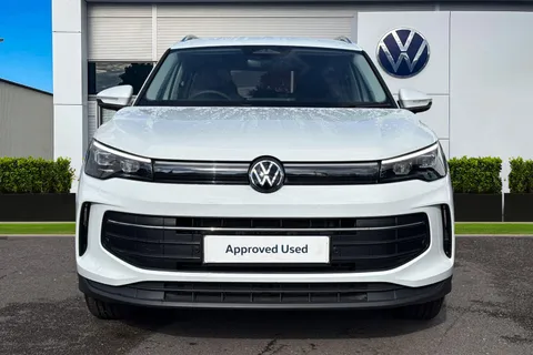 GD75NFM Volkswagen Tiguan 2.0 TDI Match 5dr DSG Thumbnail #7