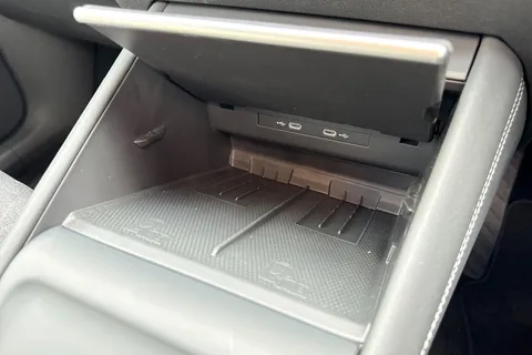 GD75NFM Volkswagen Tiguan 2.0 TDI Match 5dr DSG Thumbnail #42