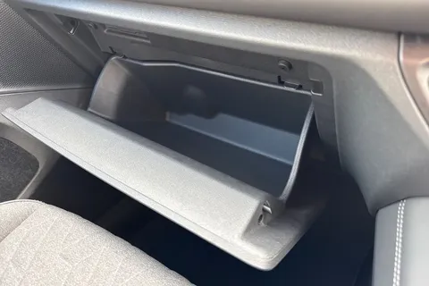 GD75NFM Volkswagen Tiguan 2.0 TDI Match 5dr DSG Thumbnail #45