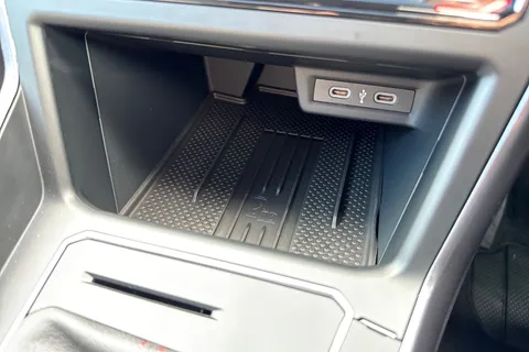 GJ75EKB Volkswagen Polo 2.0 TSI GTI 5dr DSG ⭐Rear Camera, Sunroof, Grey Dash, 18' 'Faro' Alloys⭐ Thumbnail #39