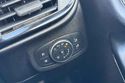 DK68KJV Ford Fiesta 1.0T EcoBoost Titanium X Euro 6 (s/s) 5dr Thumbnail #41